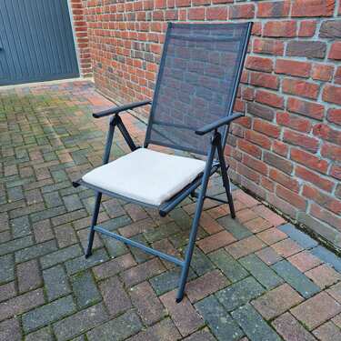 Stolsdyna 37 x 37 cm med fästband vit