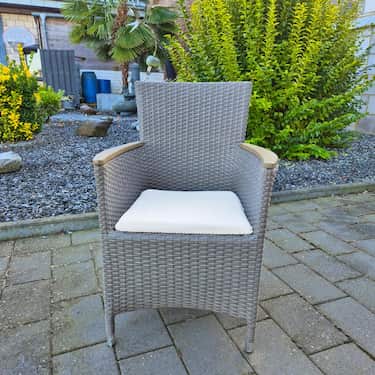 Blazina za stol 37 x 37 cm z zadrževalnimi trakovi bela
