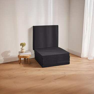 Rozkładany materac dla gości CloudComfort Basic 140 x 195 cm może być używany jako łóżko pojedyncze, łóżko podwójne i siedzisko.